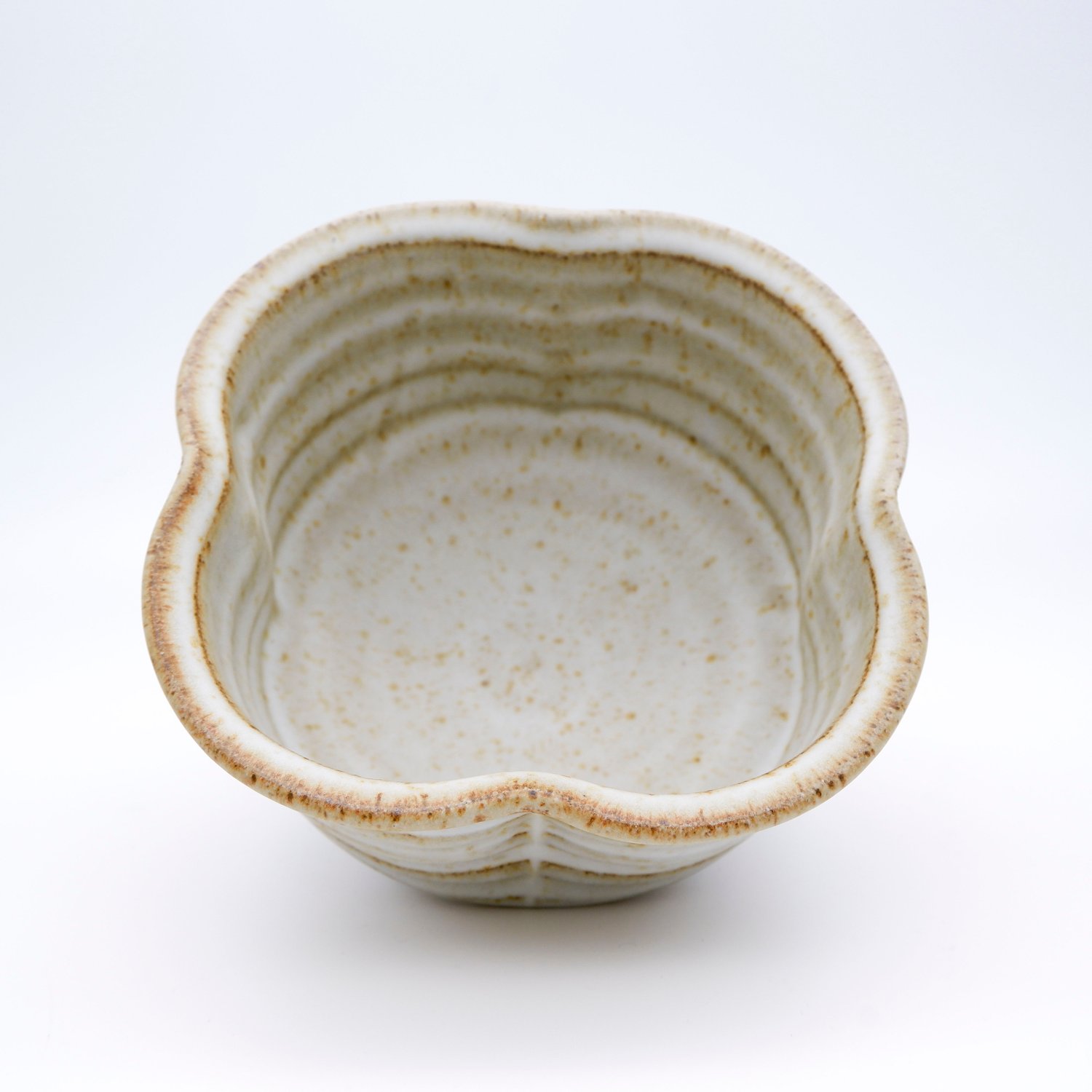 Image of Bowl (scalloped)