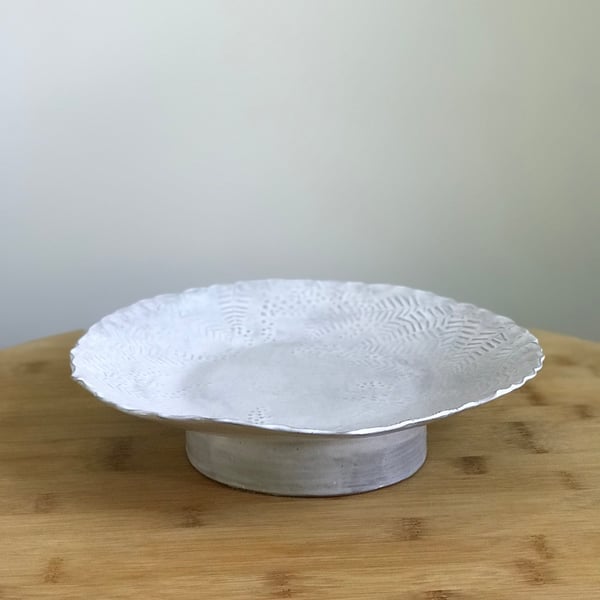 Image of Wattle design cake stand    (151111)