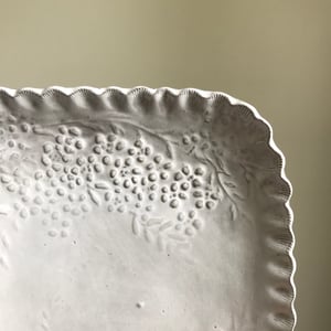 Image of Square Wax flower plate    (151118)