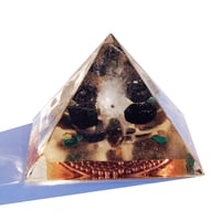 Image 2 of Large:  Bear / Green Apatite - 5