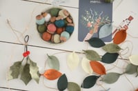 Image 3 of Guirlandes de feuilles de Noël en laine mérinos