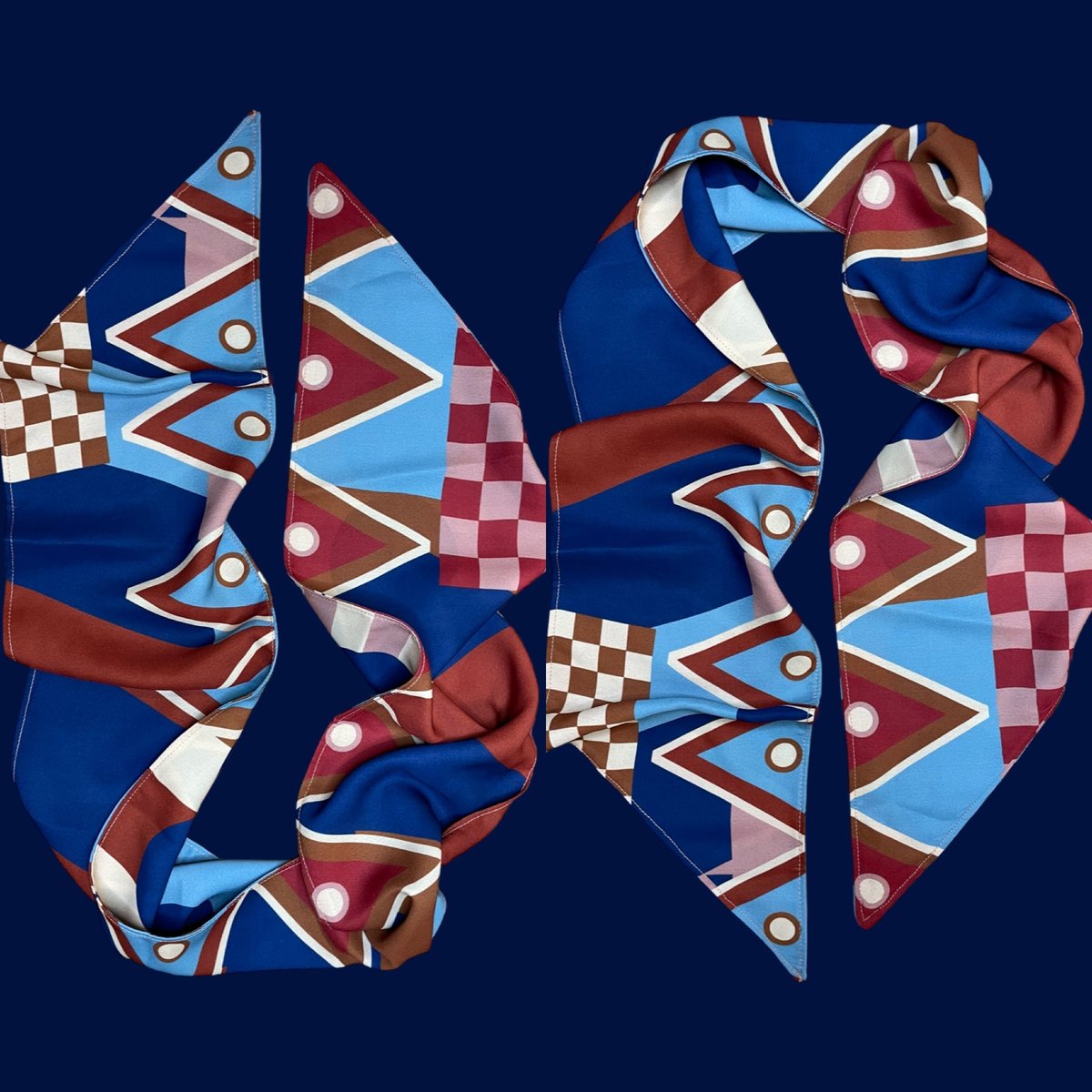 Image of Zig Zaggin Blue/Red Scarf