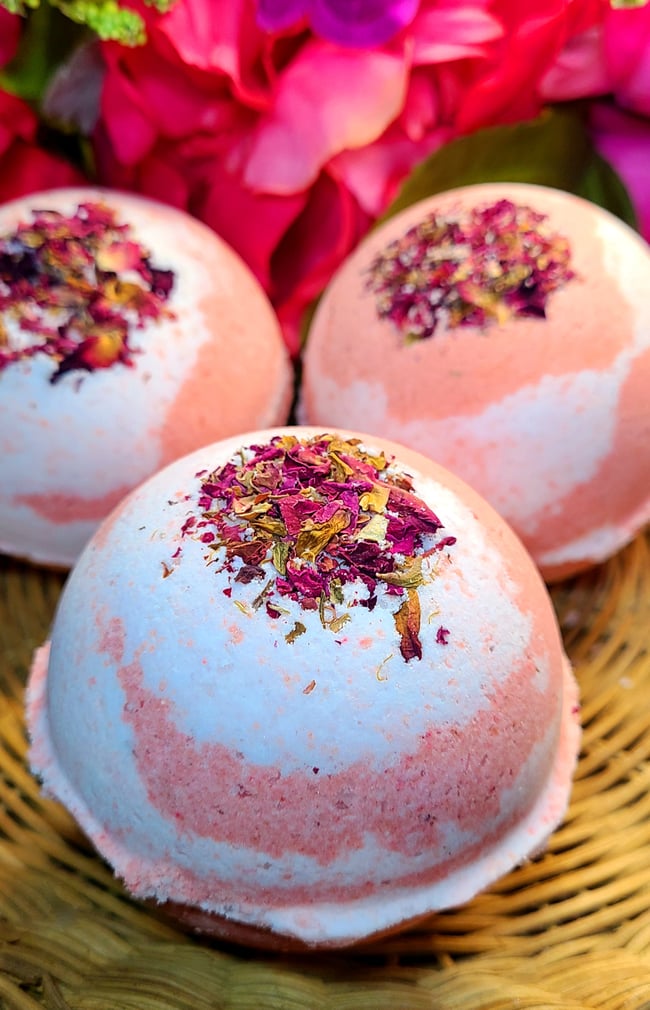 Strawberry Rose Goat's Milk Bath Bomb 7oz