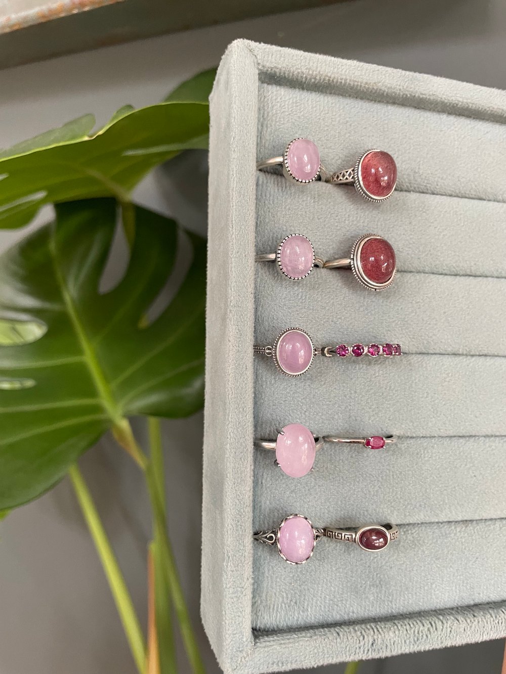 pink & cherry crystal rings! 