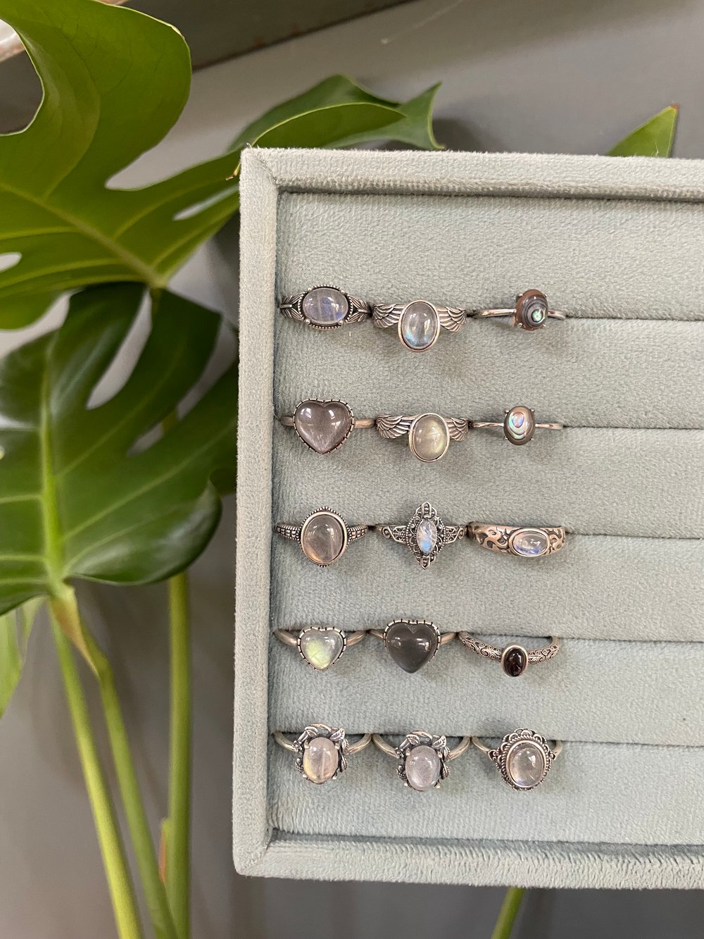 flashy labradorite crystal rings! (and more!)