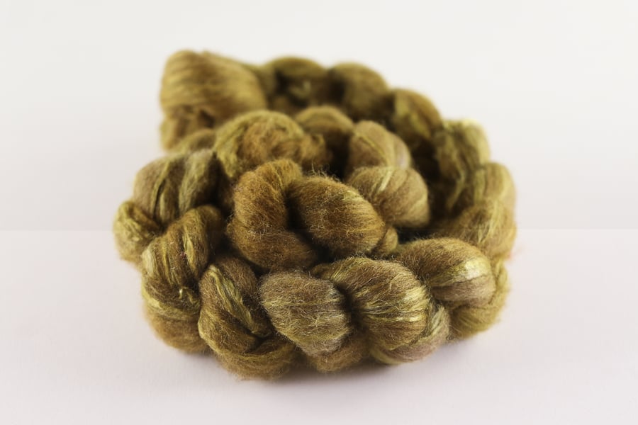 Image of Herbstlaubtrittvergnügeny 🍁 Mixed BFL/Silk 🍁 Moss (PRE-ORDER)