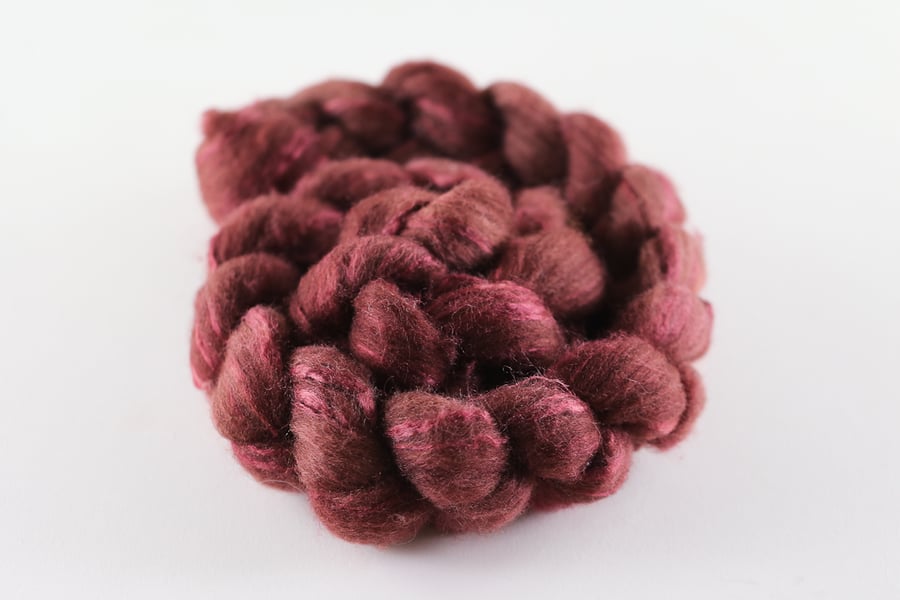 Image of Herbstlaubtrittvergnügeny 🍁 Mixed BFL/Silk 🍁 Beet (PRE-ORDER)