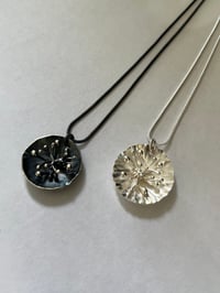 Image 3 of Coral necklace - black