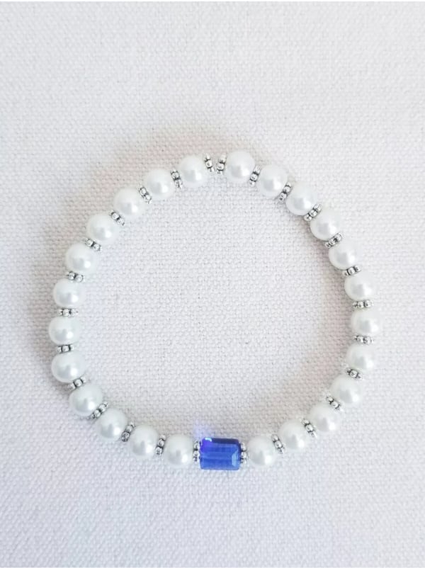 Image of Ivory Glass Pearl Birthstone Stretch Bracelet