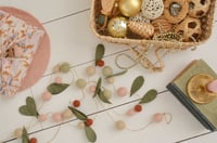 Image 2 of Guirlande en laine feutrée pour la décoration de Noël