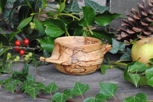 Image of beech quaich V - tasse à whisky en hêtre V