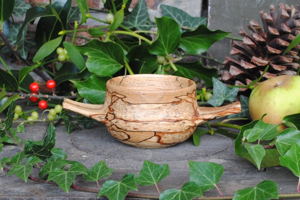 Image of beech quaich V - tasse à whisky en hêtre V