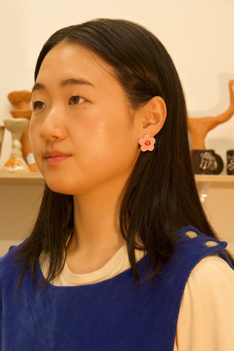 Happy Chappy flower earring (Red) Image 2