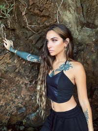 Image 5 of GEAR CROPTOP | FULL BLACK VERSION