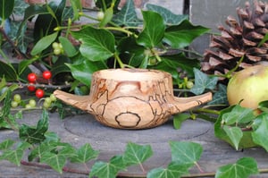 Image of beech quaich III - tasse à whisky en hêtre III