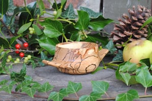 Image of beech quaich III - tasse à whisky en hêtre III
