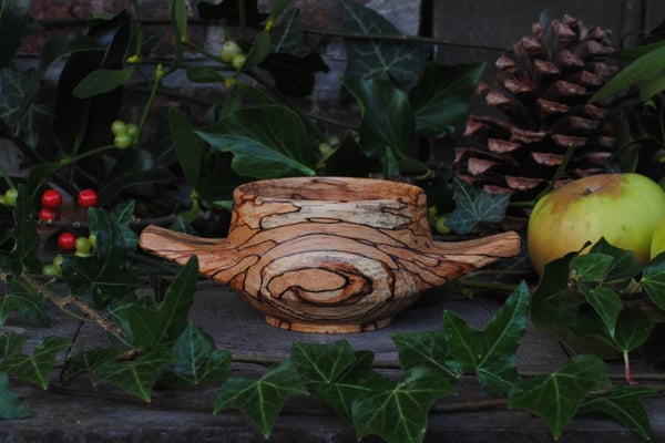 Image of beech quaich II - tasse à whisky en hêtre II