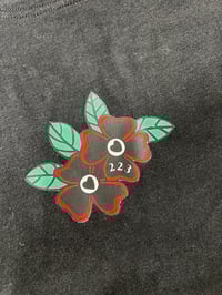 FLOWER (TEE)