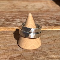 Image 2 of Wide Hammered Band
