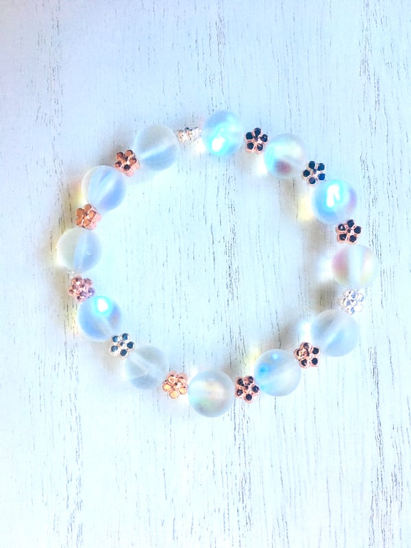 Image of Synthetic Opal Beaded Stretch Bracelet With Multi Mix Metal Daisy’s