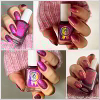 Image 21 of Frosted Cranberries *magnetic