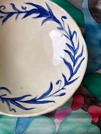 Image 2 of BLUE WREATH 𖧧 salad bowl