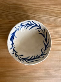 Image 4 of BLUE WREATH 𖧧 salad bowl