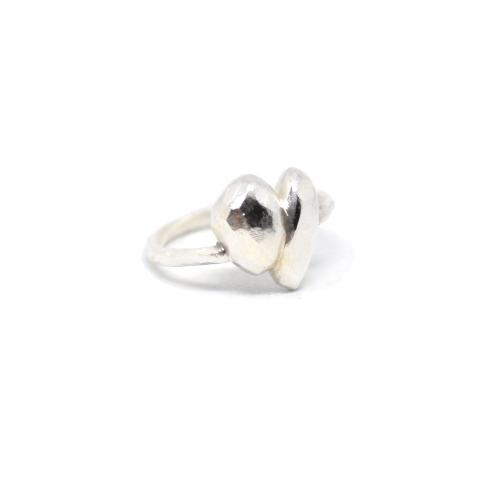 Image of PEBBLE HEART RING