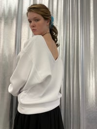 Image 10 of White oversized sweatshirt with open back 
