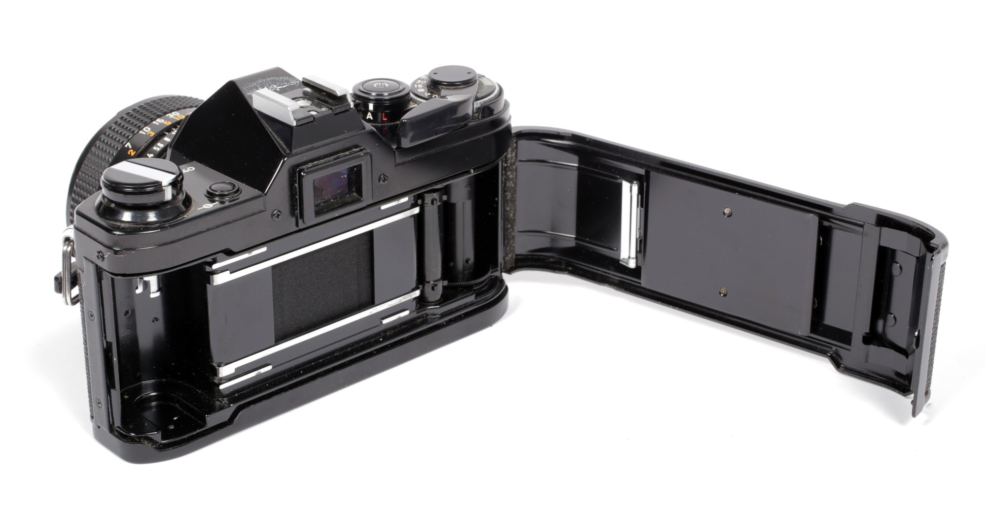 BLACK CANON AE-1 35mm SLR Film Camera with 50mm F1.4 Lens BLACK CANON AE-1 35mm SLR Film Camera with 50mm F1.4 Lens