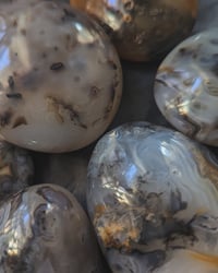 Image 4 of Large agate palmstones 