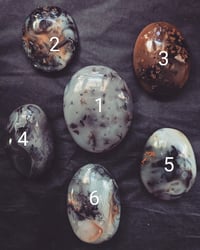 Image 2 of Large agate palmstones 