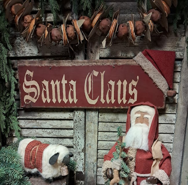 Olde Thyme Santa Claus Sign with Hat -Sign Only!