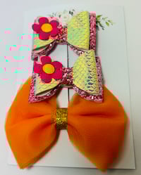 Image 1 of Pink Flower Glitter Bow Clips Set