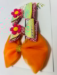 Image 4 of Pink Flower Glitter Bow Clips Set
