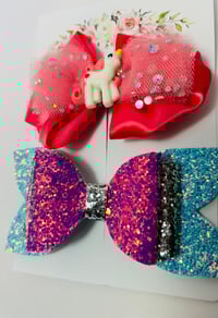 Image 3 of Unicorn Glitter Bow Clip Set (medium sized)
