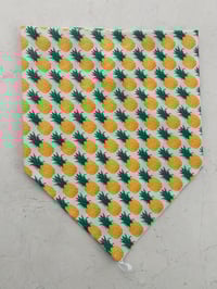 Pineapple Neckscarve