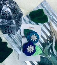 Flower Rhinestone Clips
