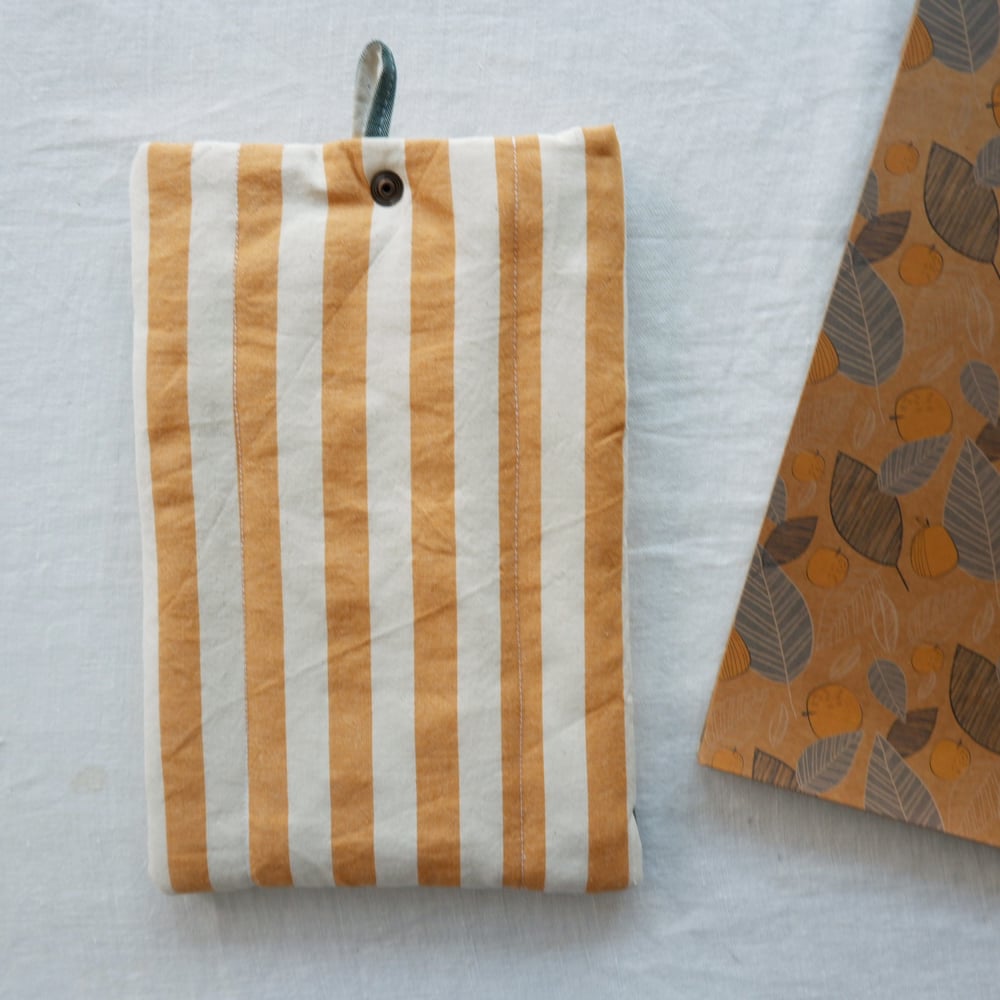 Image of Quilted Sketchbook Agenda Cover with Pencil Case