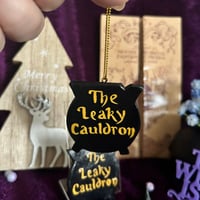 Image 2 of Adorno navideño Caldero Chorreante