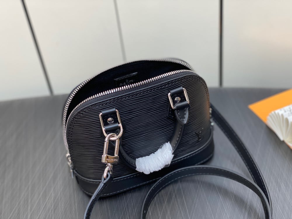 LV Epi Leather Alma