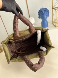 Image 14 of LV Puffy Speedy