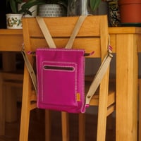 Image 2 of Mochila violeta