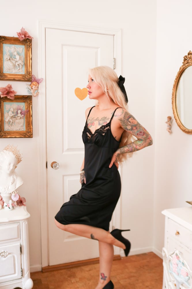 Image of Vintage 80s Vassarette Black Slip Gown With Floral Lace Details (Medium)