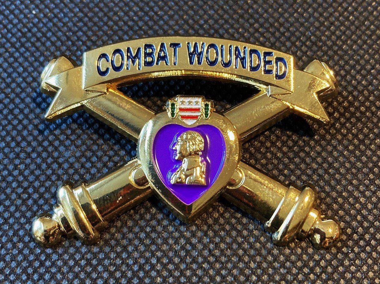 Image of Combat Artillery Badge with Purple Heart