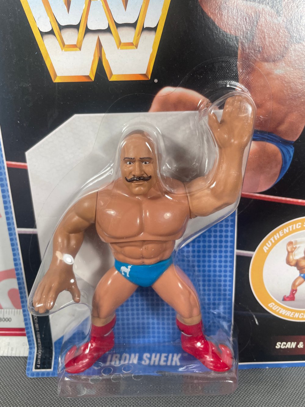 **DAMAGED PACKAGING** WWE Wrestling Mattel Retro Series 7 The Iron Sheik Figure