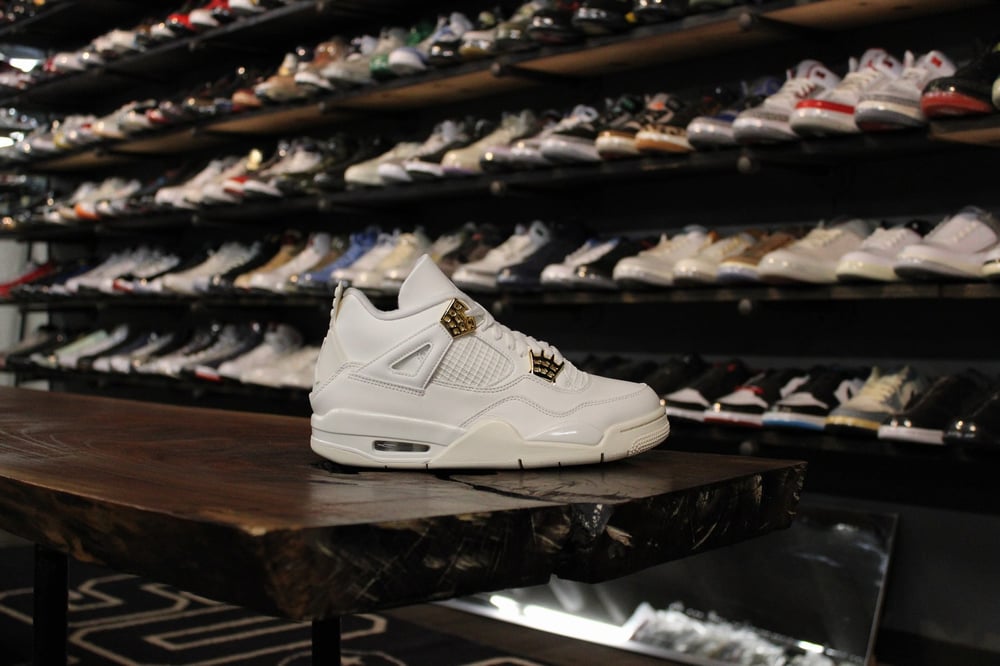 Air Jordan IV (4) "White/Metallic Gold" Wmns