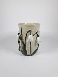 Image 4 of Snowdrop mug (cream)