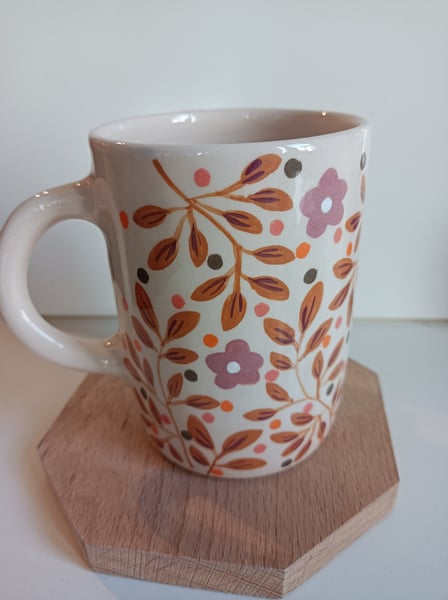 Image of Tasse feuillage beige