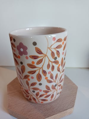 Image of Tasse feuillage beige